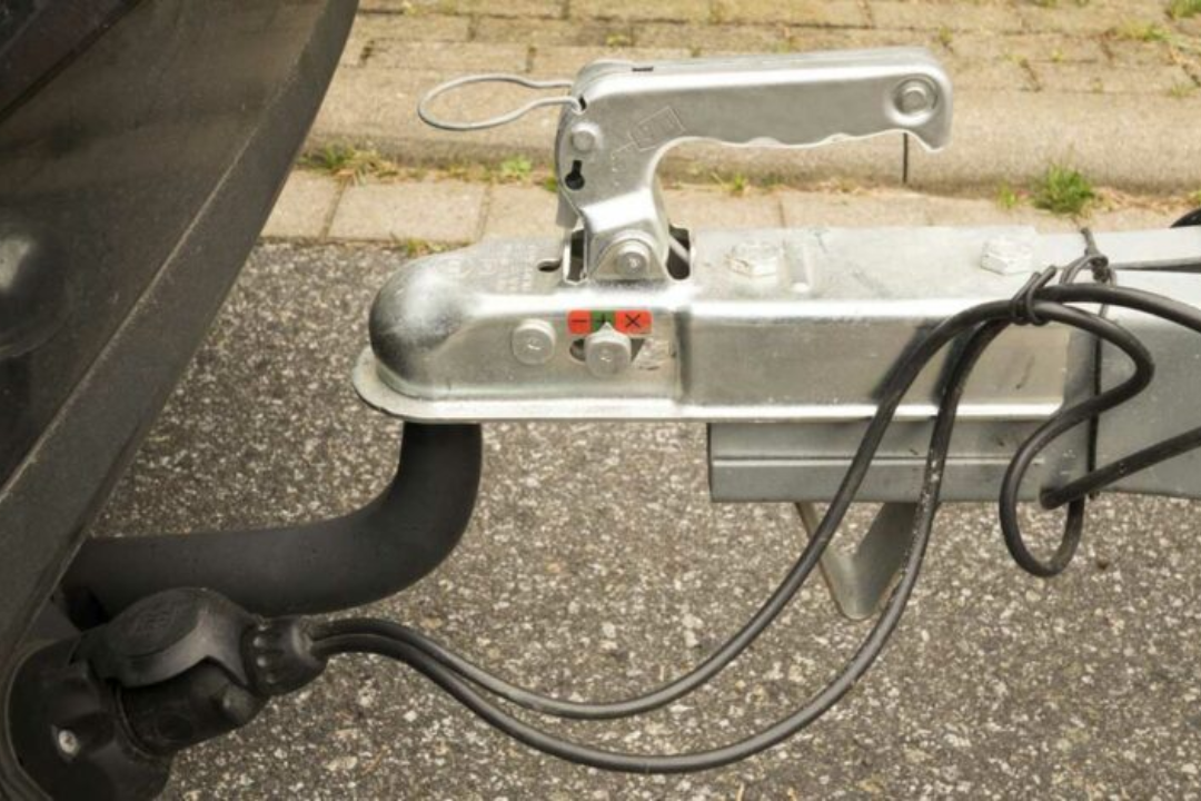 Brancher une prise remorque : guide complet pour réussir l’installation