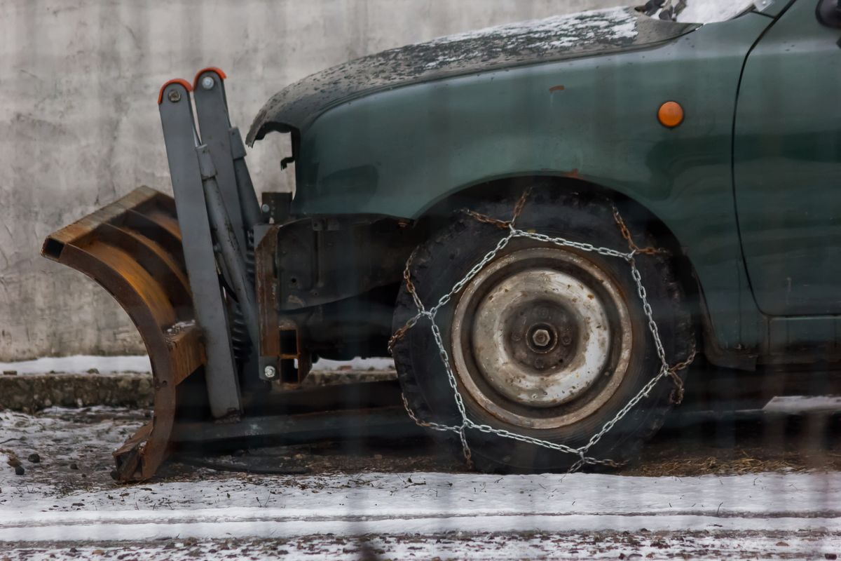 Chaînes ou pneus neige : que choisir en 2026 ?