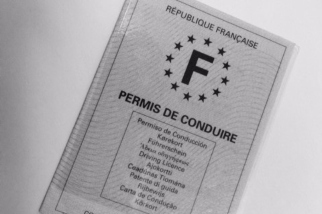 Permis blanc : existe-t-il encore en 2026 ?
