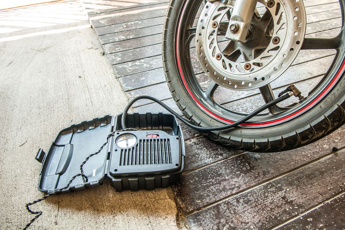 Pneus moto : usure, pression et homologation, le guide essentiel