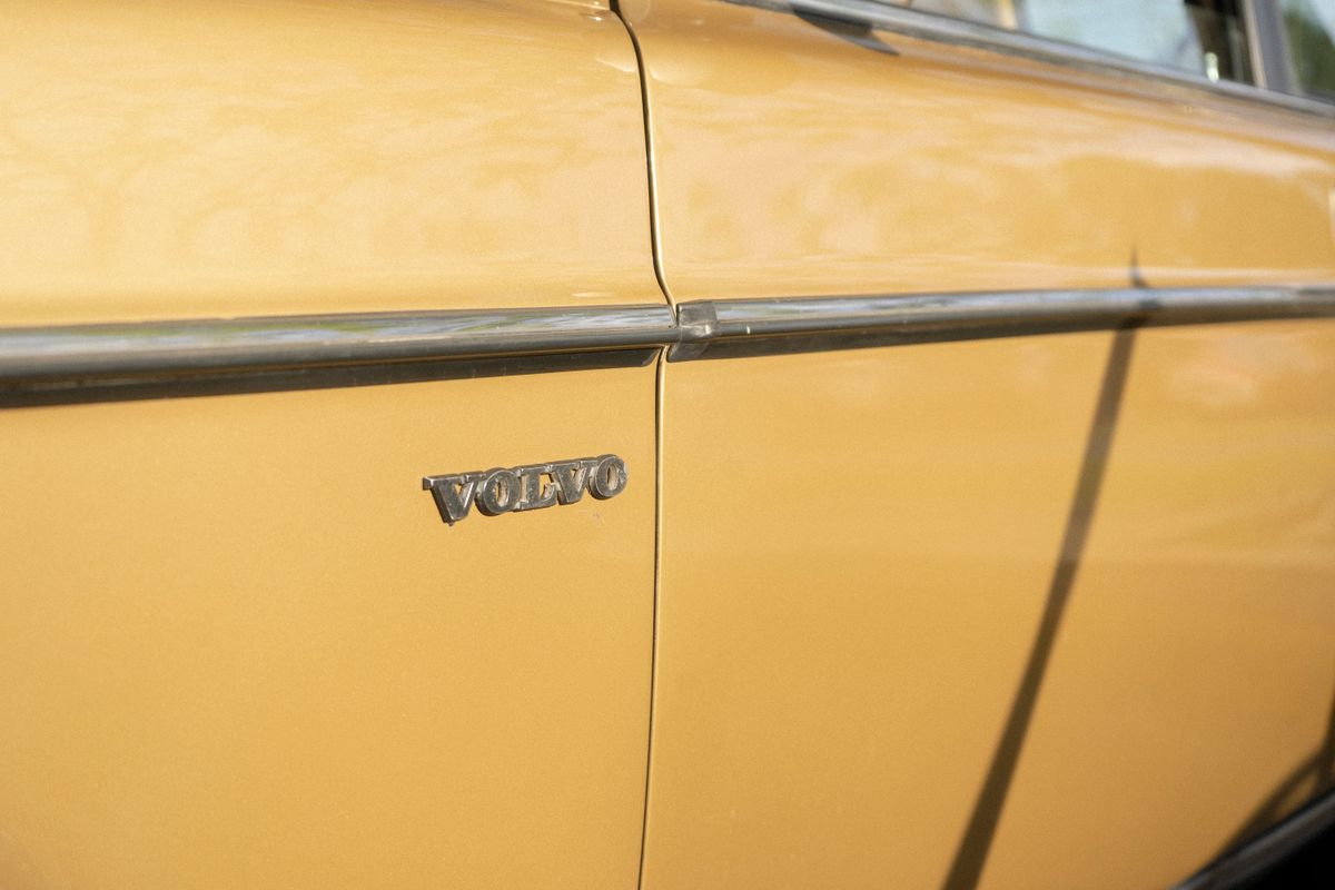 Volvo 240 Coupé : histoire et charme d’une icône rare